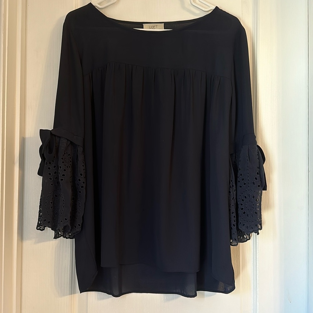LOFT Women’s Scoop Neck Blouse Bell Sleeves Size Large